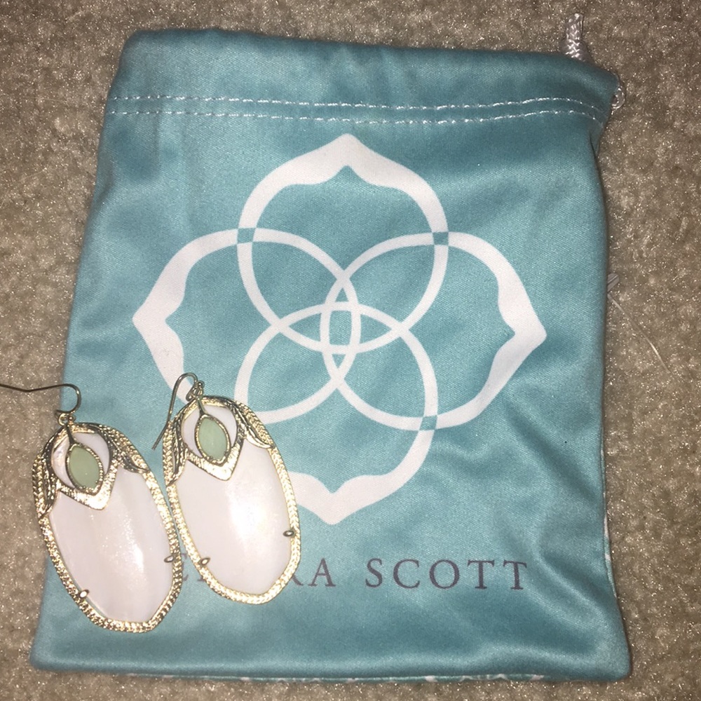 Kendra Scott Danielle earrings